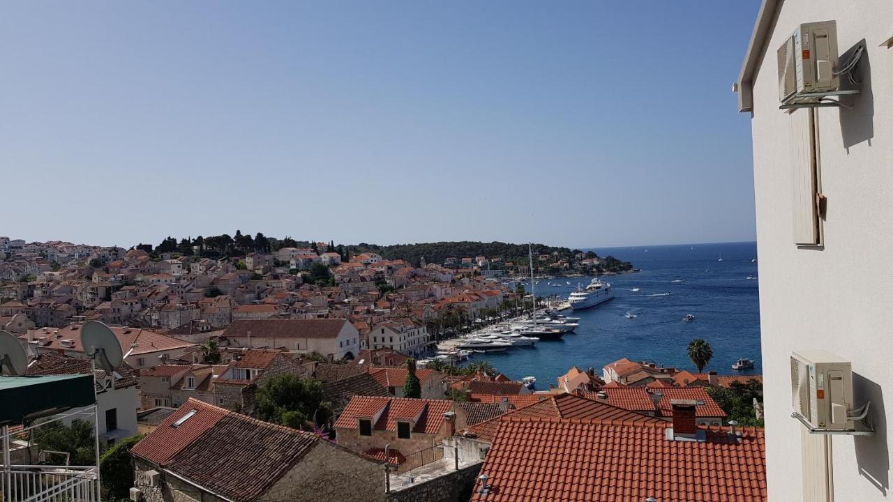 Apartments Boćin Rosso Hvar Town Esterno foto