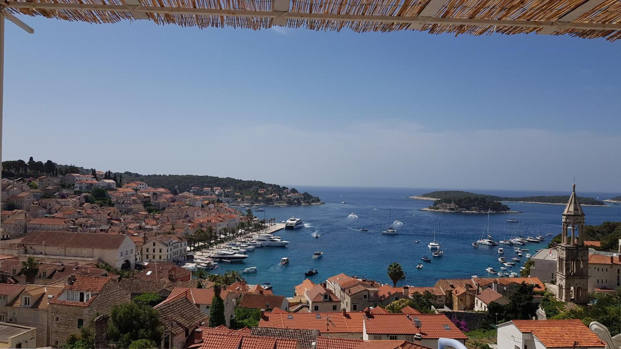 Apartments Boćin Rosso Hvar Town Camera foto
