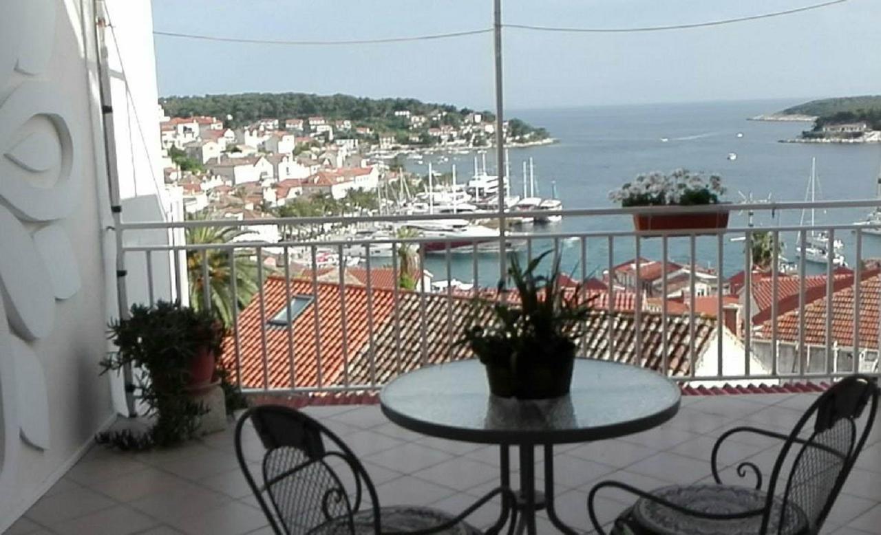 Apartments Boćin Rosso Hvar Town Esterno foto