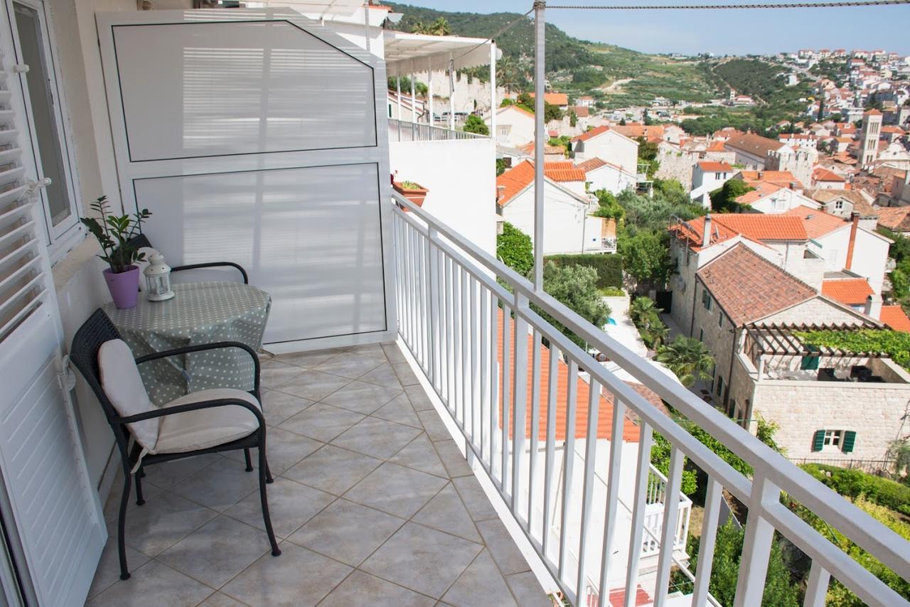Apartments Boćin Rosso Hvar Town Esterno foto